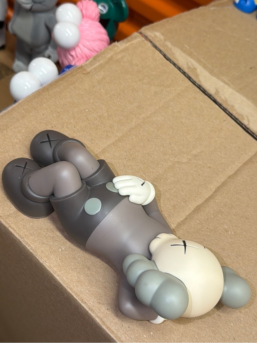 KAWS HOLIDAY Companion Figure Grey Reclining Collectible Art Toy